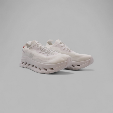 On Running x LOWEW White