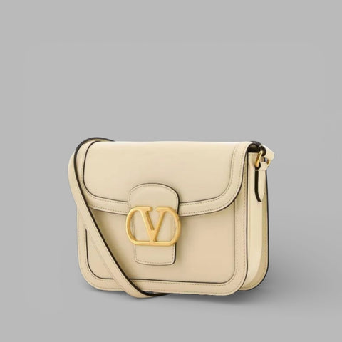 Valentino Garavani – VLogo Shoulder Bag